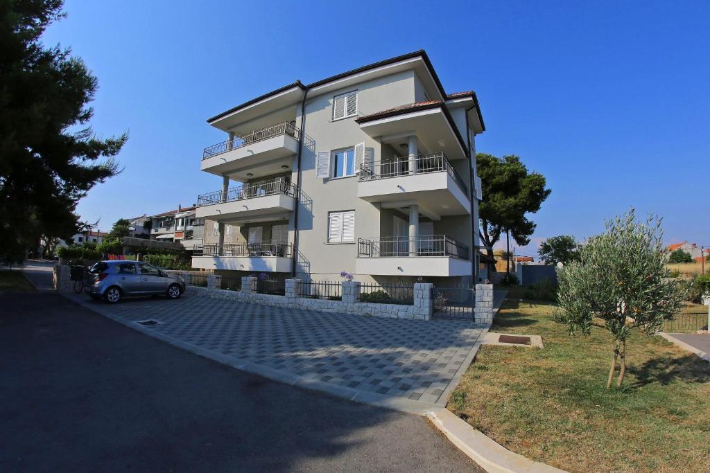 Lila Apartments Zara Esterno foto