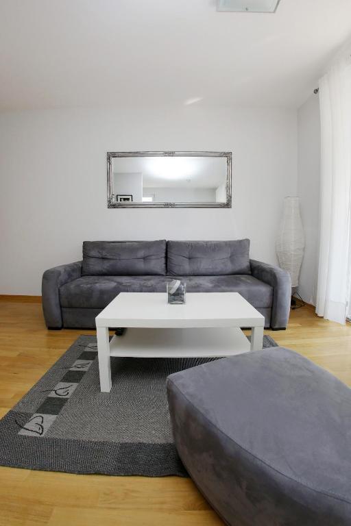 Lila Apartments Zara Esterno foto